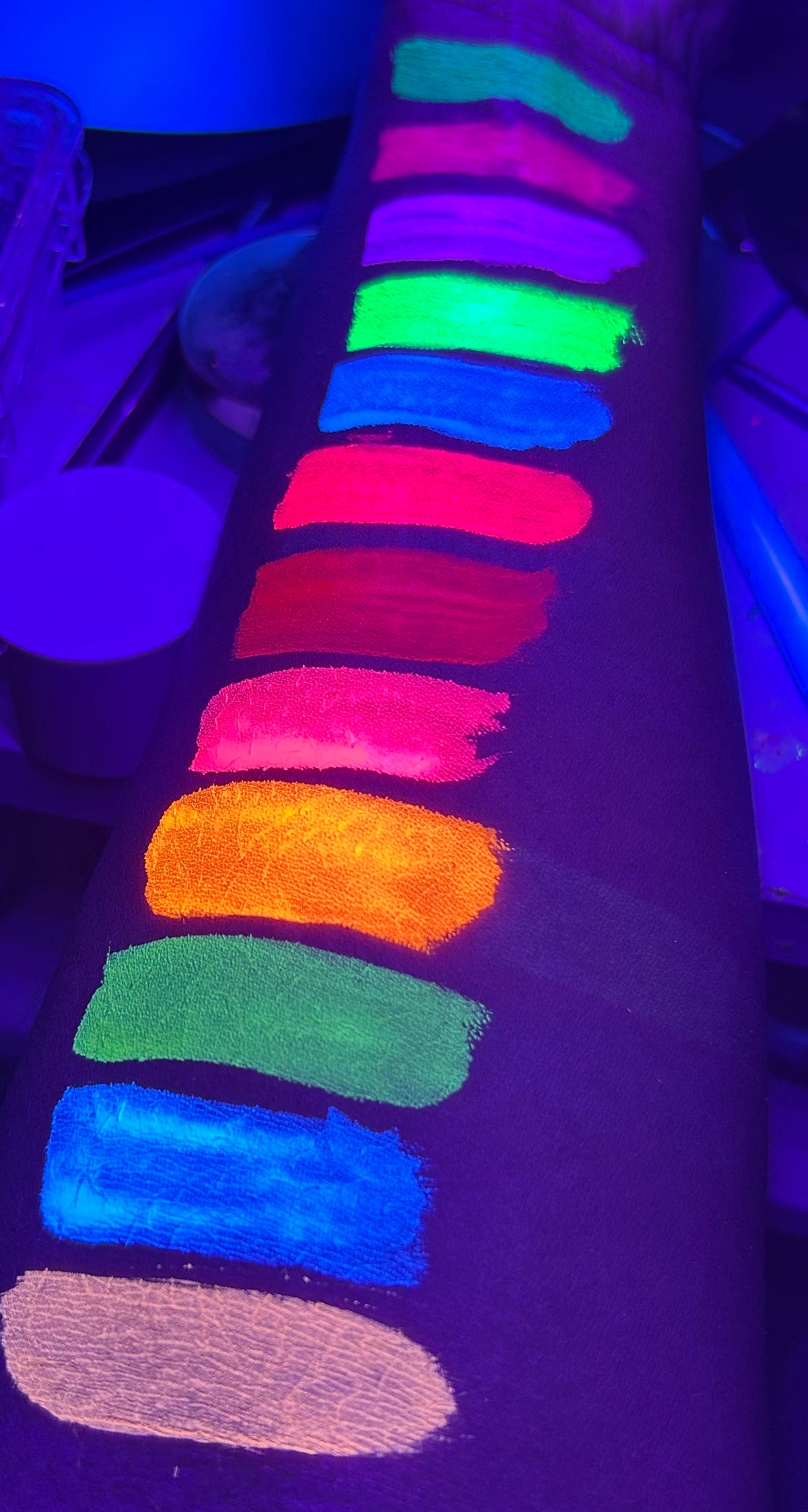 Chroma Glow(UV)